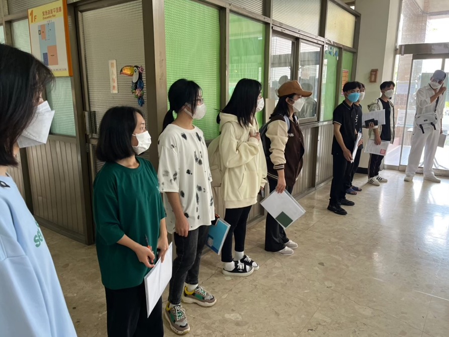 LINE_ALBUM_20221016第三批學生 返回校園_230419_26