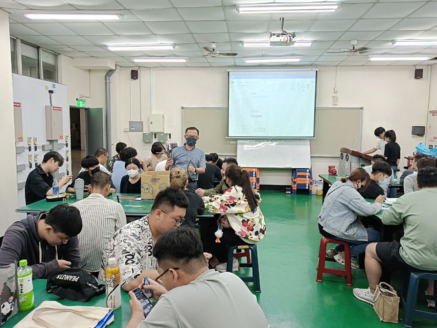 LINE_ALBUM_20240506（替代）基礎電學與實驗_240528_6