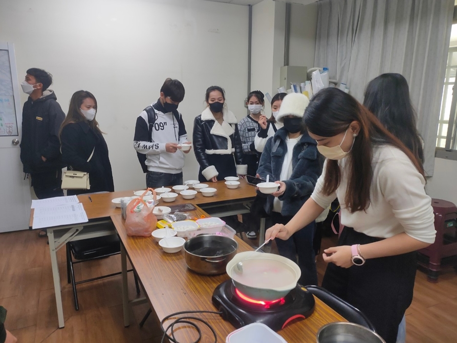 LINE_ALBUM_20231222 校內活動冬至湯圓_231226_17