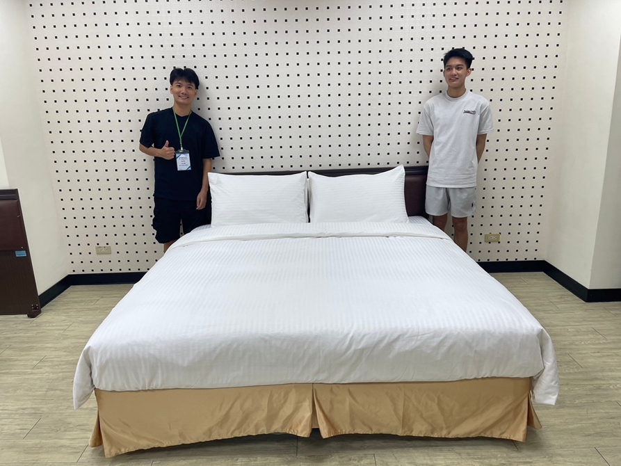 LINE_ALBUM_20241122旅館管理（第一週調補課）_250103_9