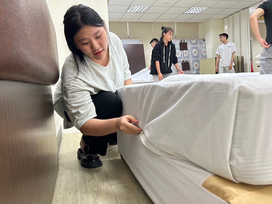 LINE_ALBUM_20241122旅館管理（第一週調補課）_250103_13