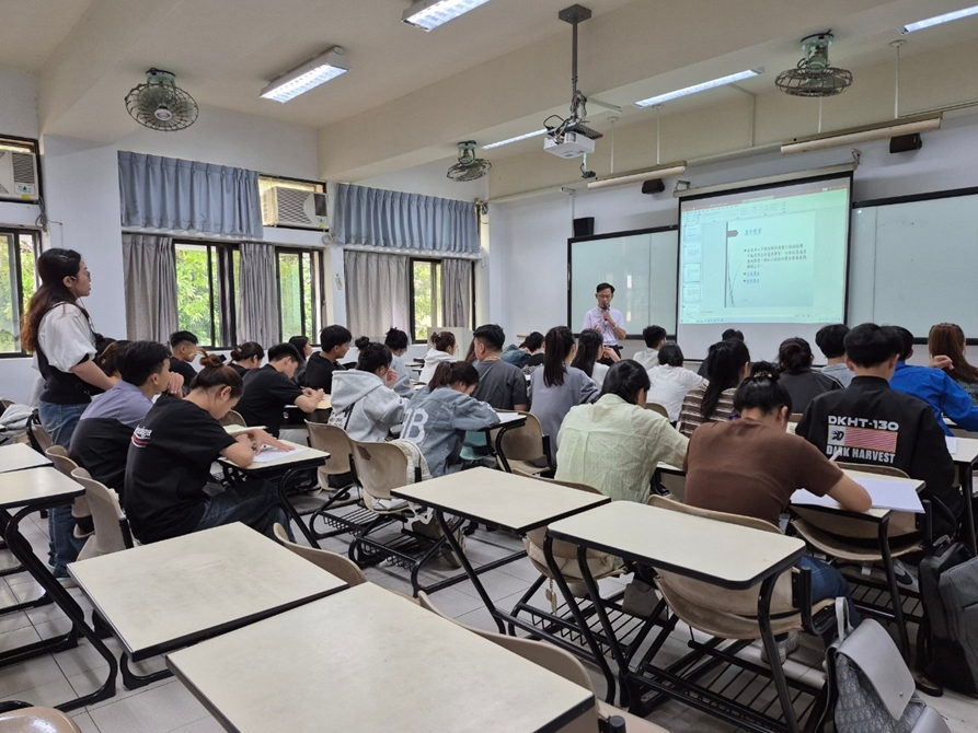 LINE_ALBUM_2021119消費者行為_250105_6