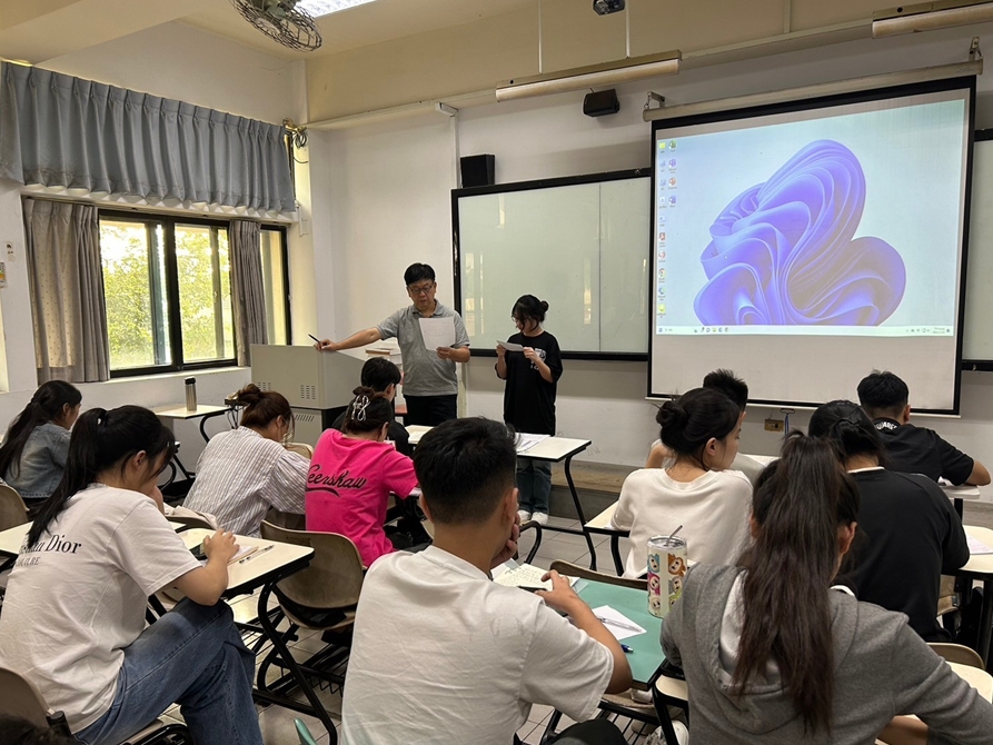 LINE_ALBUM_20241113 人際關係與溝通， 期中考報告_250105_17