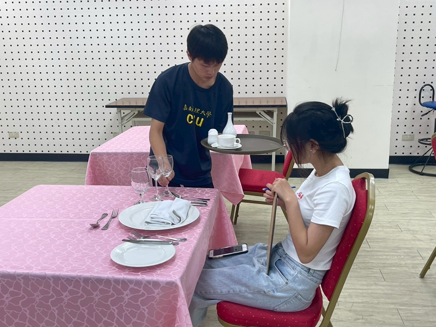 LINE_ALBUM_20250618 餐飲管理與實作 期末考_250717_4