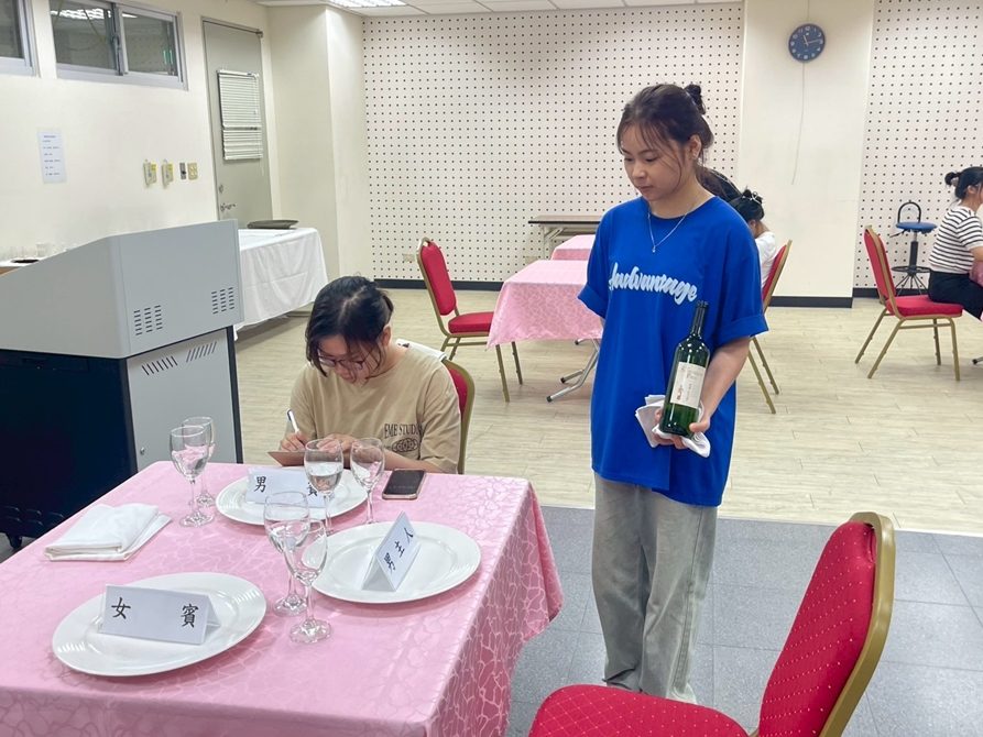 LINE_ALBUM_20250618 餐飲管理與實作 期末考_250717_3