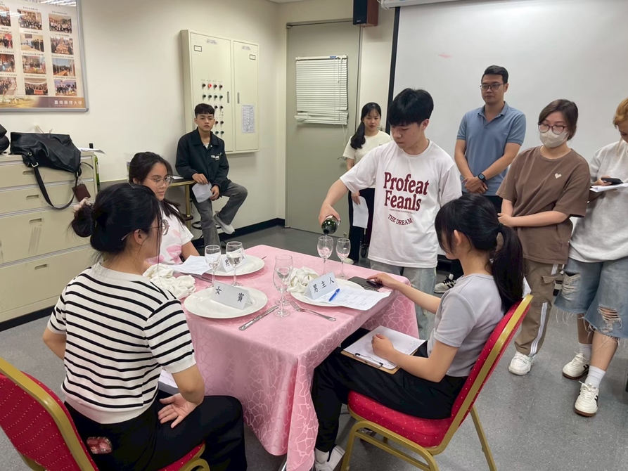 LINE_ALBUM_20250521 餐飲管理與實作_250717_3