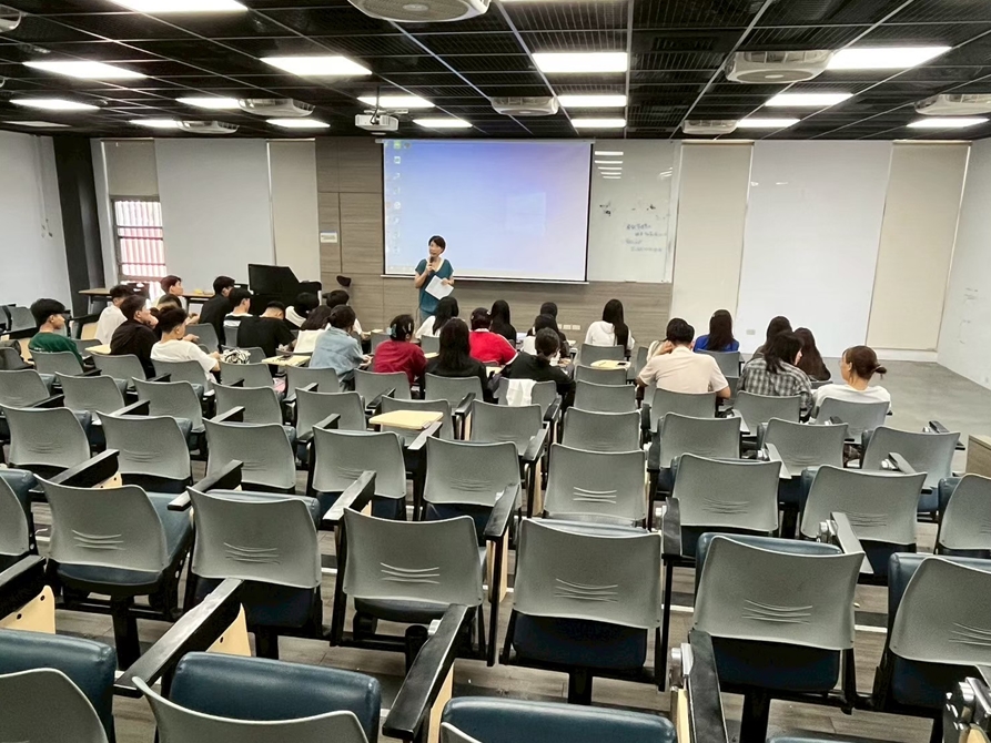 LINE_ALBUM_20250422-觀光英語輔導_250717_1