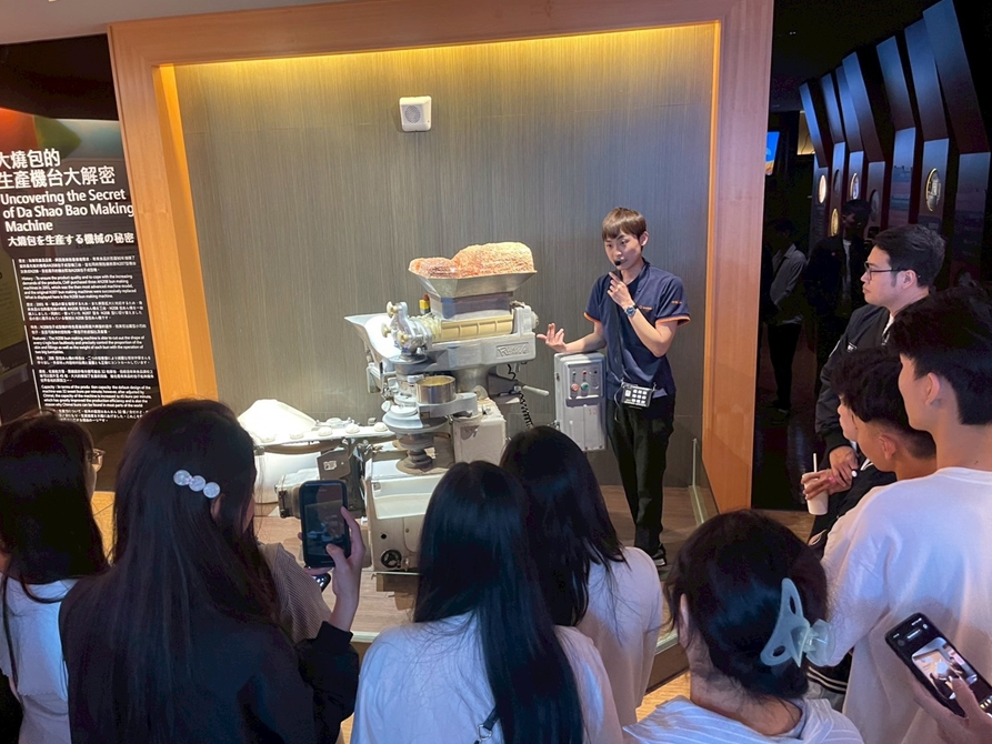 LINE_ALBUM_20240410 本國觀光資源概要 校外教學_250411_2