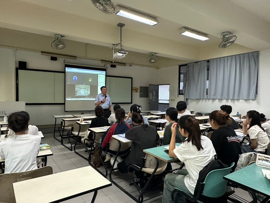 LINE_ALBUM_113923 休閒國際一忠休閒產業概論授課_241016_9