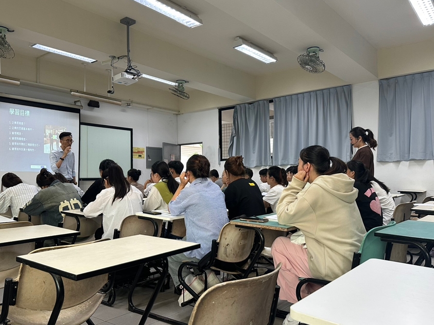 LINE_ALBUM_20240926（星期四）2-4節「管理學」_241016_15