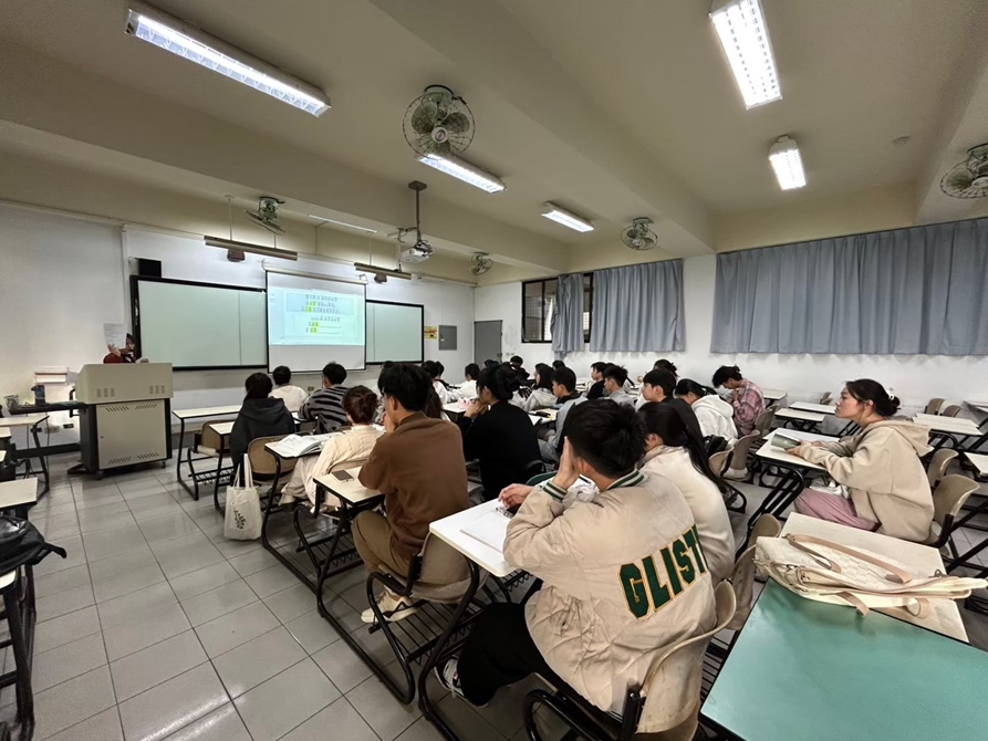 LINE_ALBUM_202518 華語（一）期末考試_250213_5