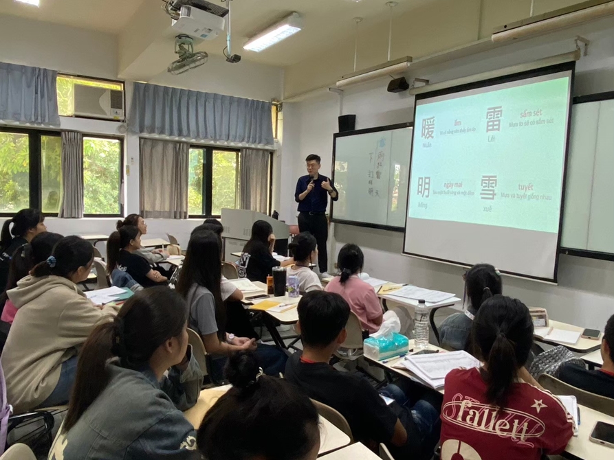 LINE_ALBUM_20241024 華語輔導課_250105_2