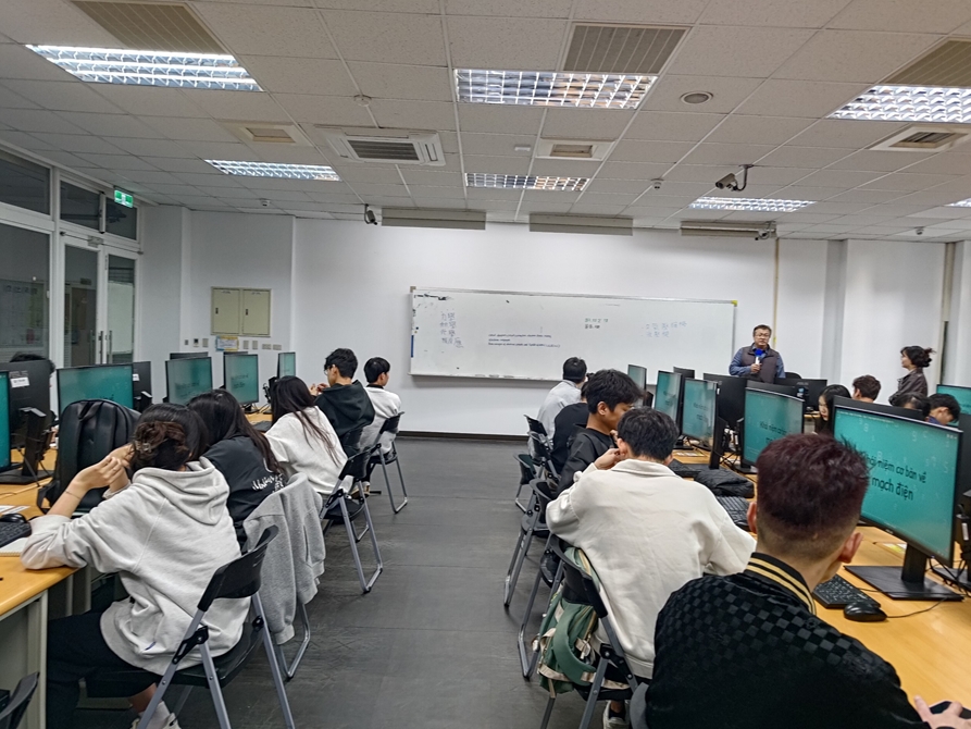 LINE_ALBUM_電子電路_250415_2
