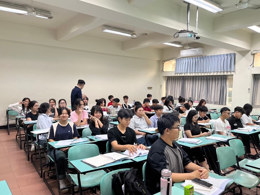 LINE_ALBUM_華語（一）_250415_2