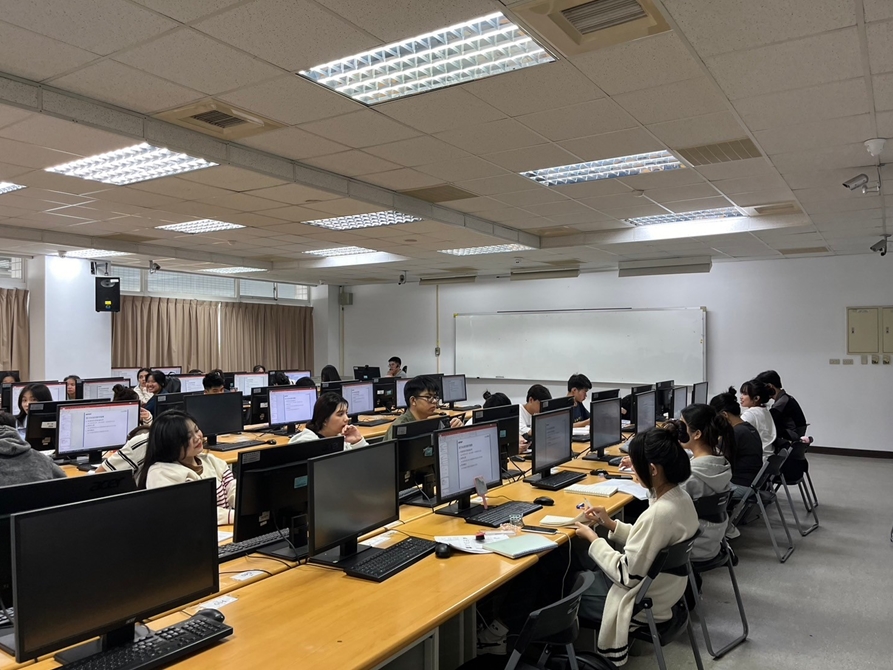LINE_ALBUM_計算機概論 陸冠竹老師_250415_7