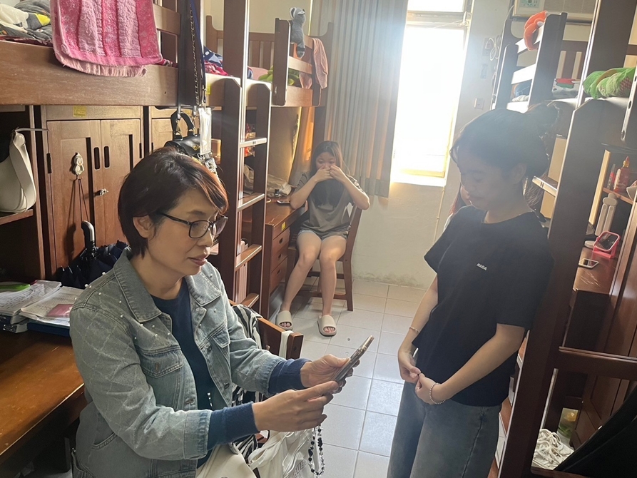 LINE_ALBUM_20241129 導師生活輔導 女生宿舍_250418_2