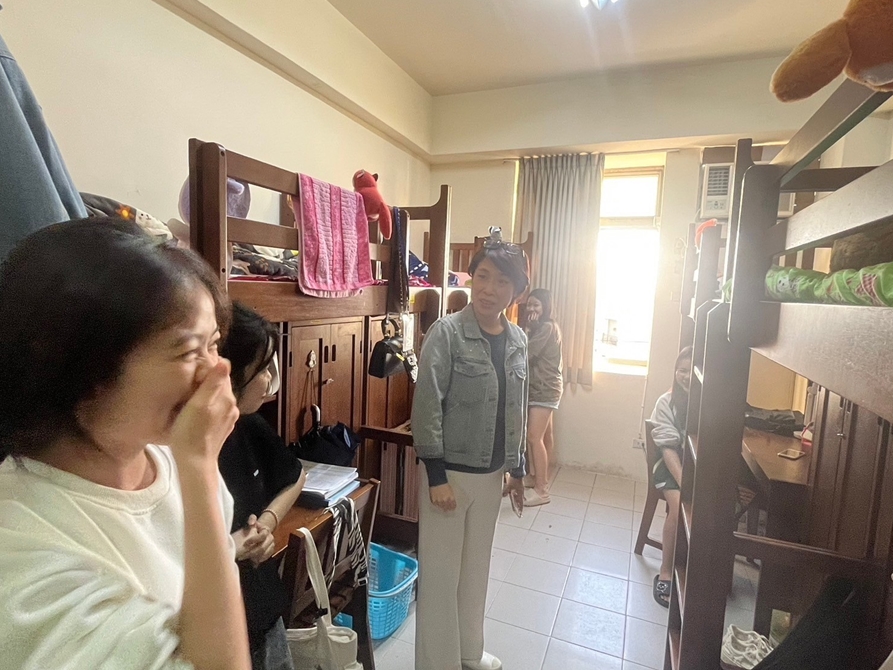 LINE_ALBUM_20241129 導師生活輔導 女生宿舍_250418_1