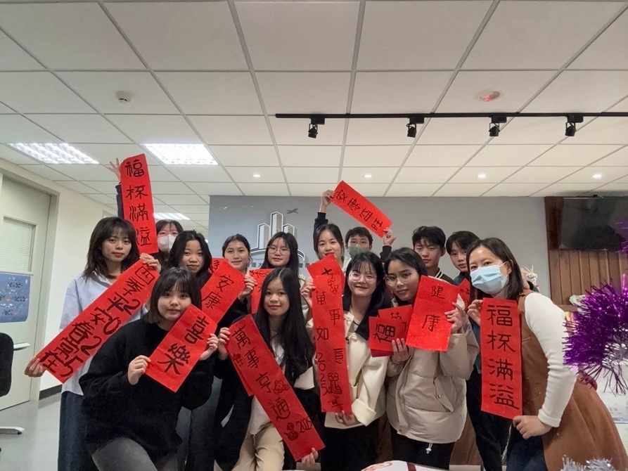 LINE_ALBUM_20250122 寫春聯發紅包_250418_8