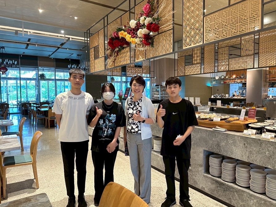 LINE_ALBUM_20250411 福爾摩沙遊艇酒店 工讀訪視_250418_1