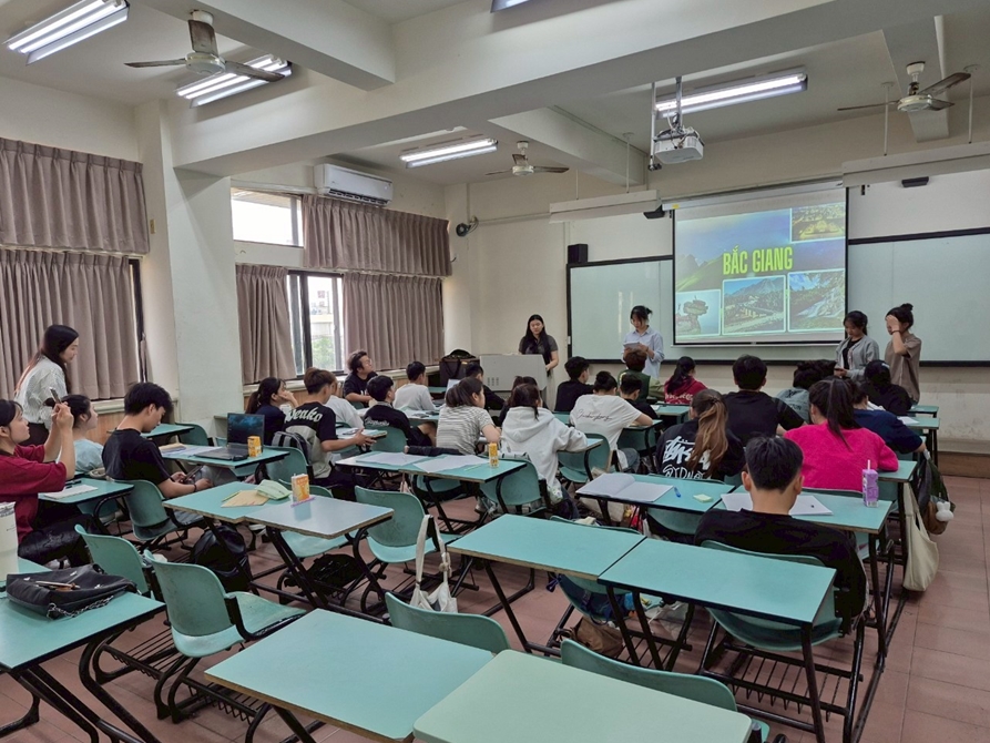 LINE_ALBUM_202548休閒經濟學（業師協同教學）_250415_10