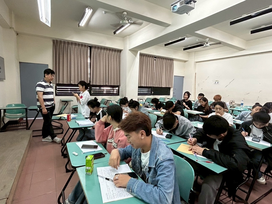 LINE_ALBUM_2025326 國際禮儀_250331_1