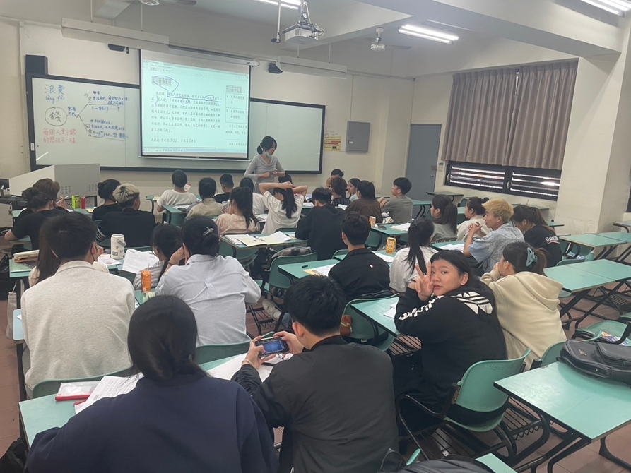 LINE_ALBUM_202534華語測驗聽力與閱讀_250305_5
