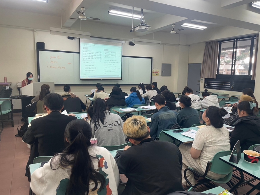 LINE_ALBUM_2025225華語測驗閱讀與聽力_250225_2