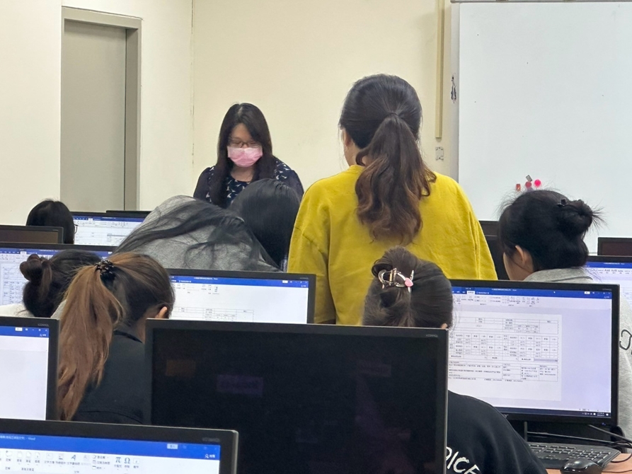 LINE_ALBUM_2025313 電腦軟體應用_250313_11