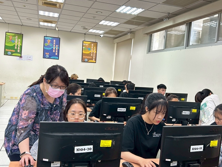 LINE_ALBUM_2025424 電腦軟體應用_250425_13