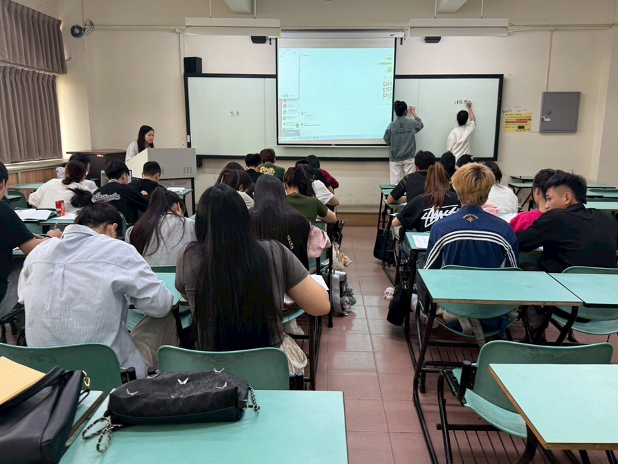 LINE_ALBUM_202548 華語輔導_250415_10