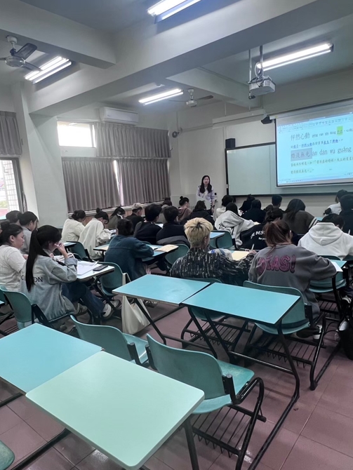 LINE_ALBUM_2025225 課後華語輔導_250425_2