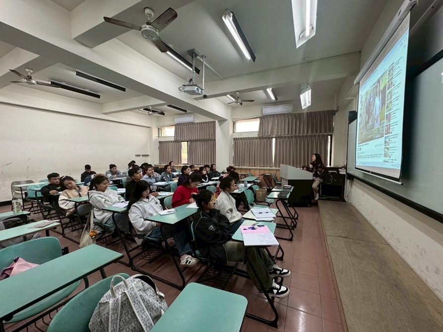 LINE_ALBUM_2025331 課後華語輔導_250331_1