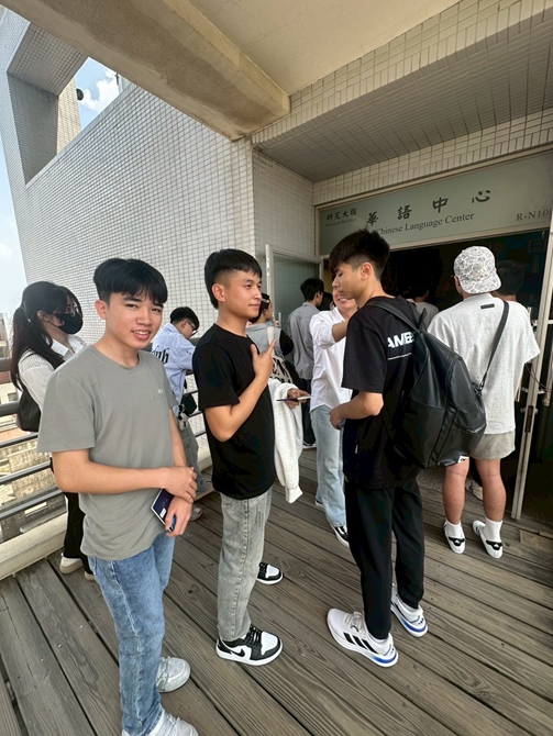 LINE_ALBUM_114427 休閒國際一忠華語能力檢定：崑山科技大學華語中心試場_250501_7
