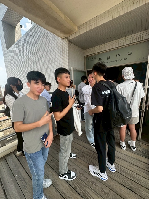 LINE_ALBUM_114427 休閒國際一忠華語能力檢定：崑山科技大學華語中心試場_250501_8