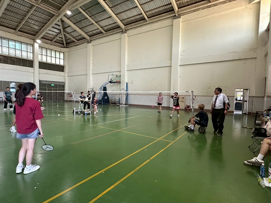LINE_ALBUM_202555 越南專班羽球競賽_250506_19