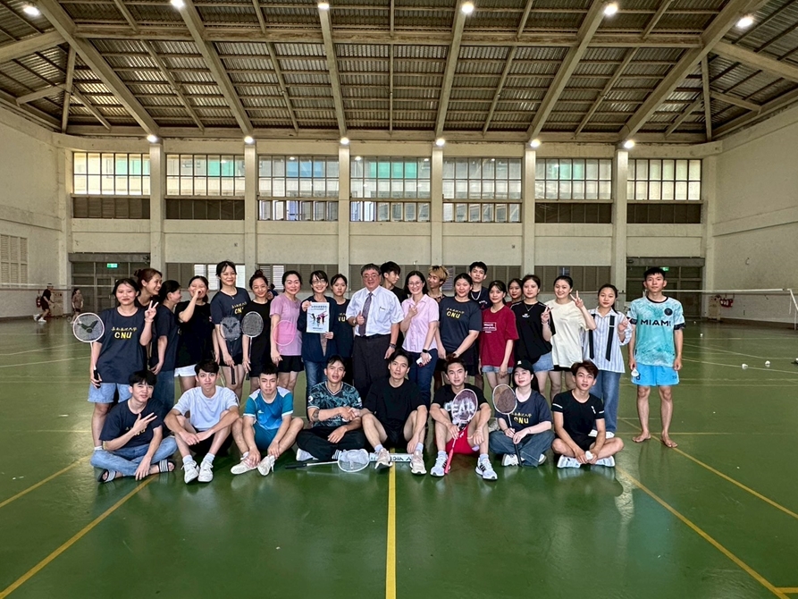 LINE_ALBUM_202555 越南專班羽球競賽_250506_5