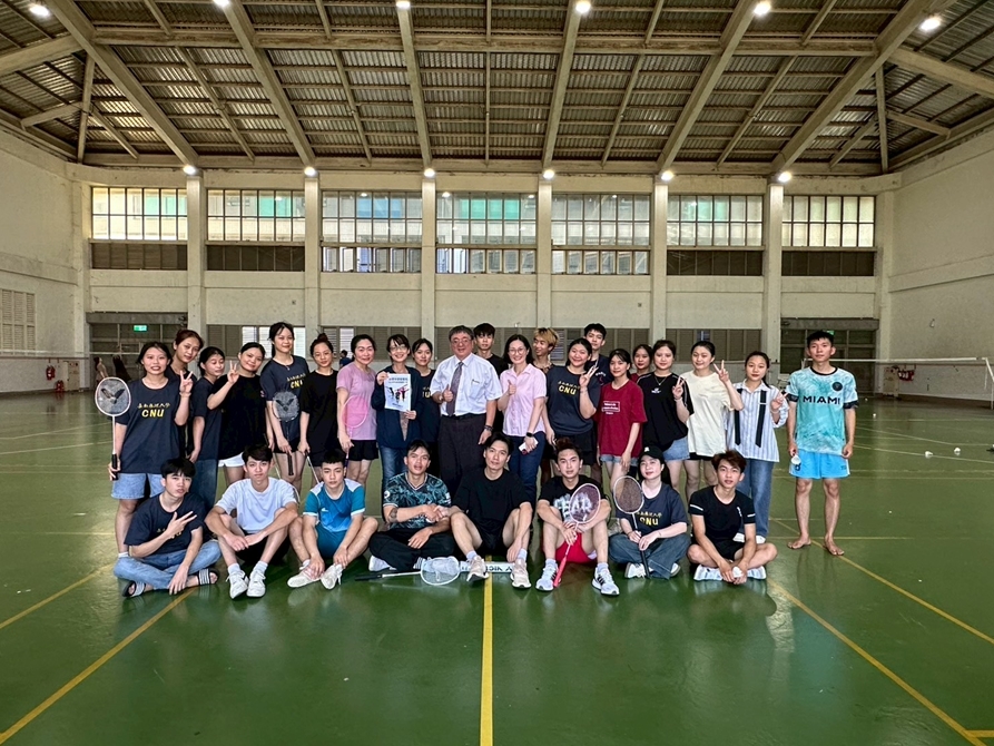 LINE_ALBUM_202555 越南專班羽球競賽_250506_7