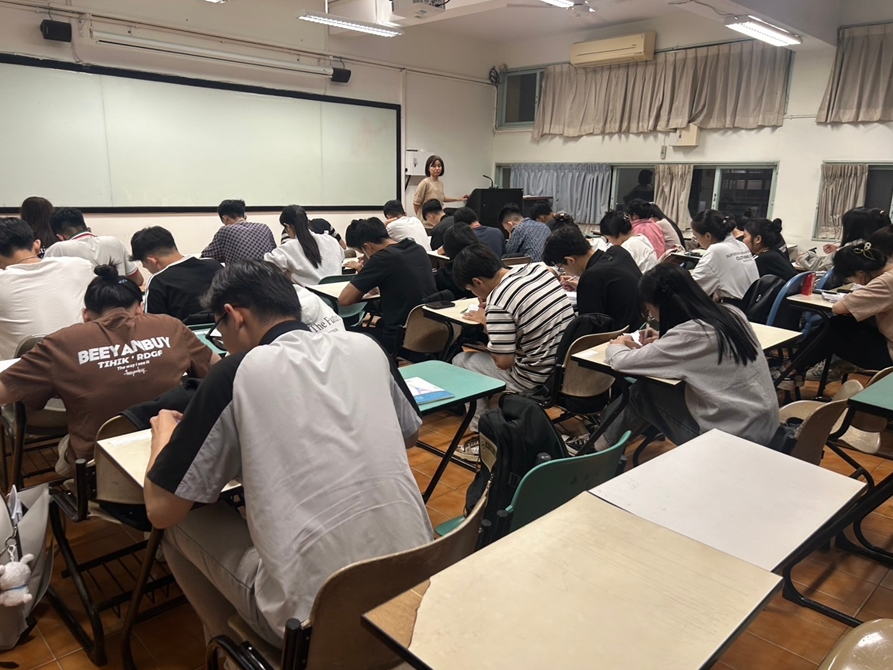 LINE_ALBUM_1107華語_250717_4