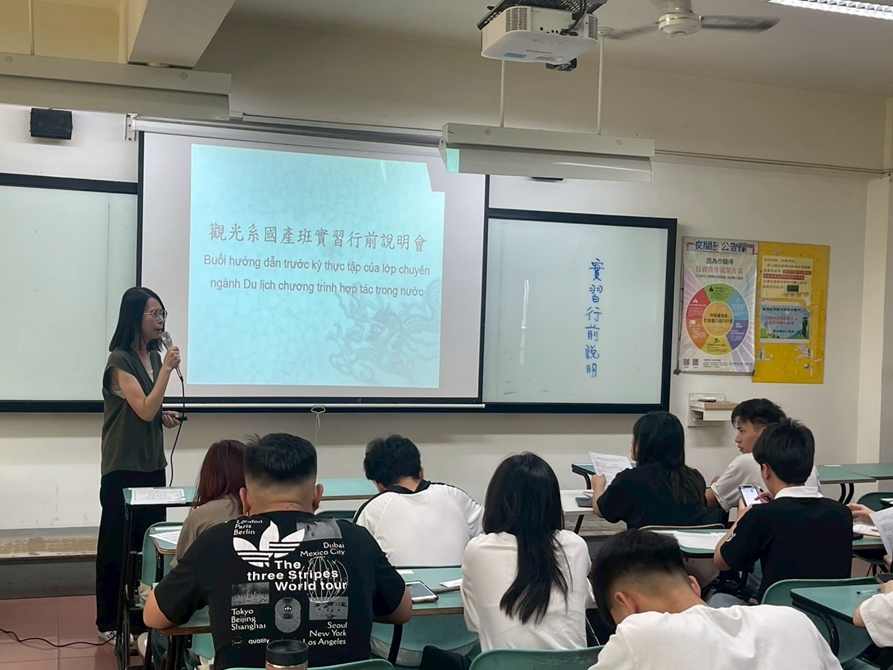 LINE_ALBUM_20250619 實習行前說明會_250717_2
