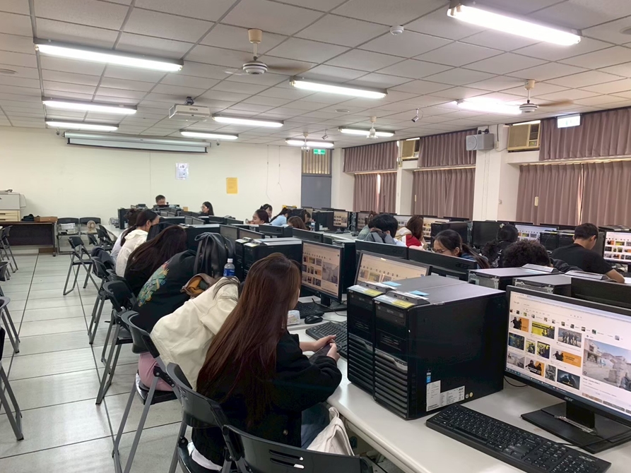 LINE_ALBUM_49 人工智慧概論_250808_1