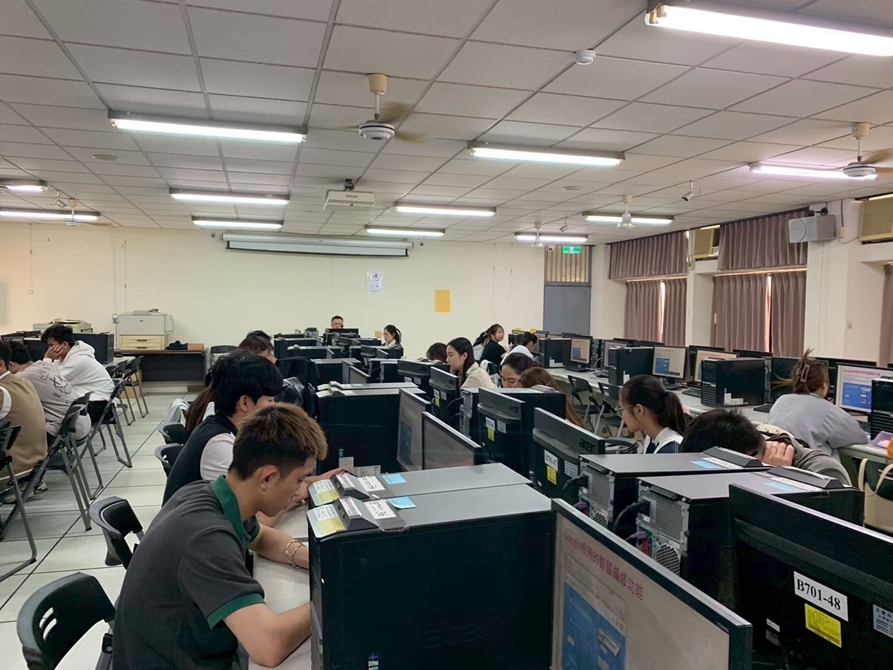 LINE_ALBUM_114430 人工智慧概論_250808_1