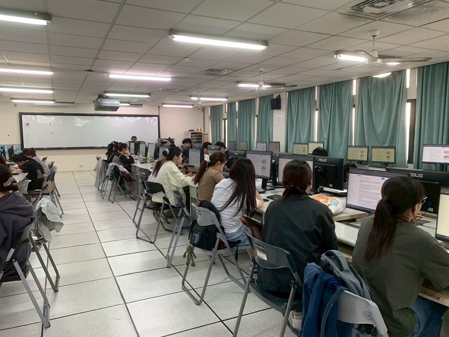 LINE_ALBUM_114521 計算機概論_250808_1