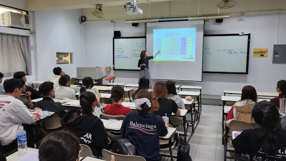 LINE_ALBUM_313華語文輔導_250808_3
