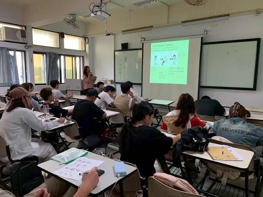 LINE_ALBUM_423 華語文輔導_250808_2
