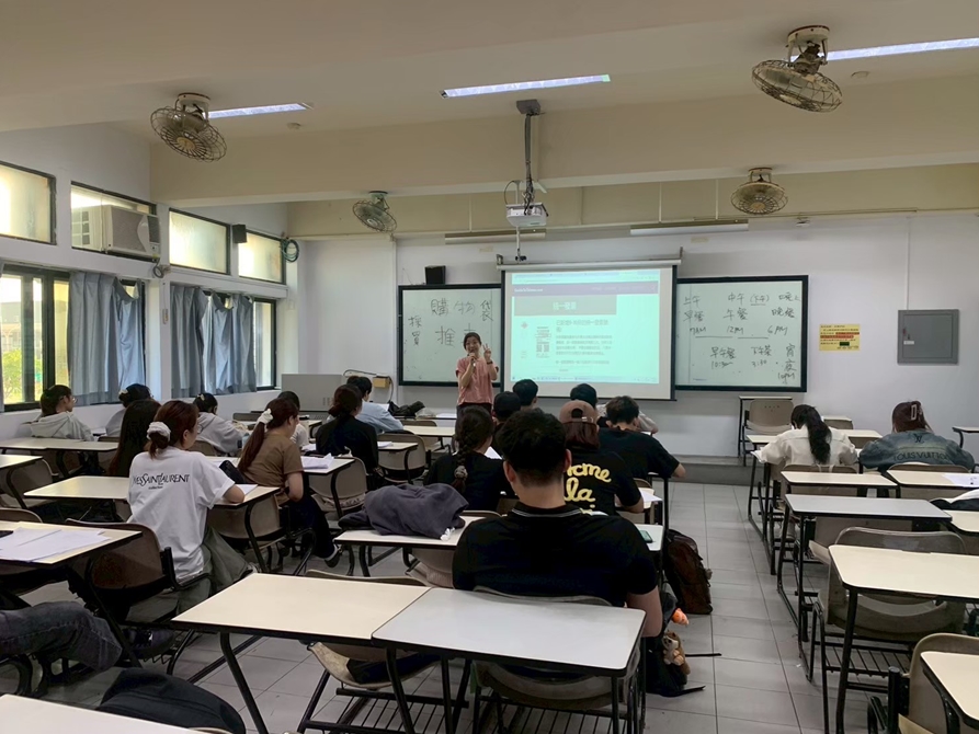 LINE_ALBUM_11457 華語文輔導_250808_1