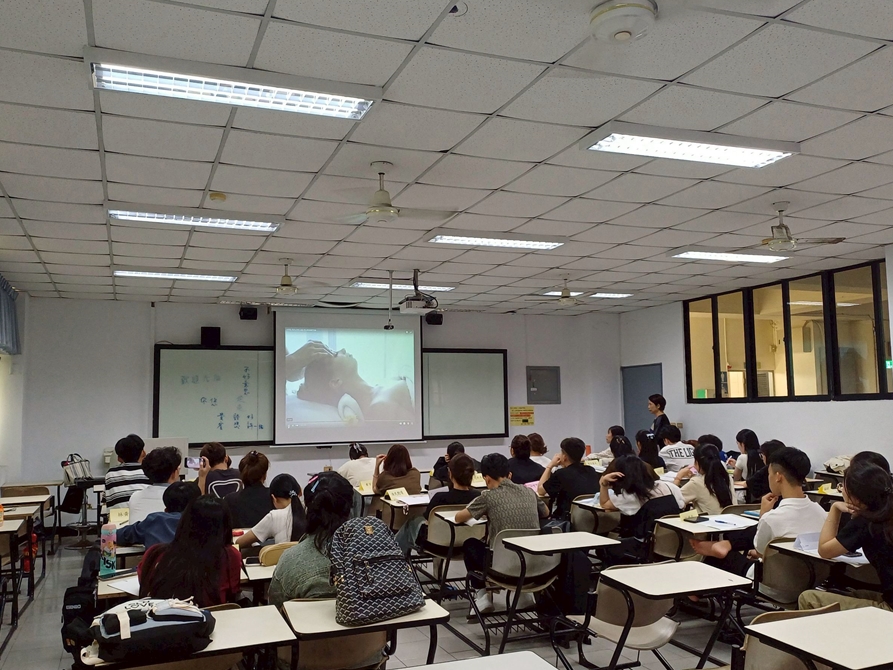 LINE_ALBUM_休閒一忠 旅館管理_251021_4