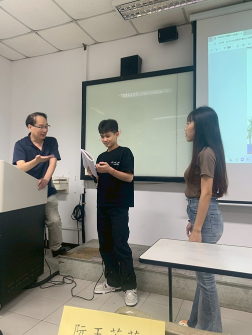 LINE_ALBUM_1141009-休閒產業概論_251021_24