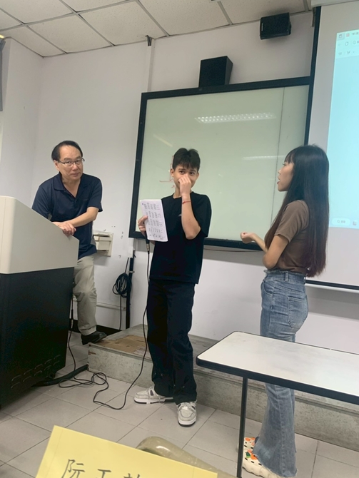 LINE_ALBUM_1141009-休閒產業概論_251021_25