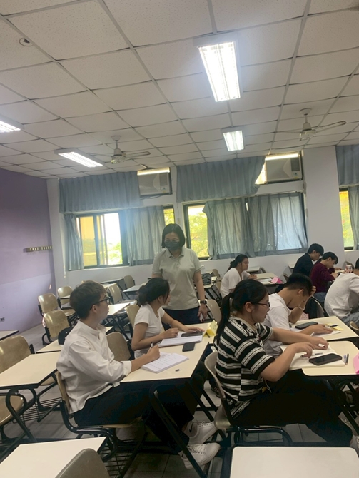 LINE_ALBUM_1141009-休閒產業概論_251021_16