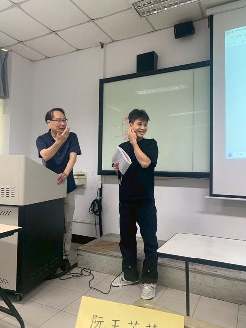 LINE_ALBUM_1141009-休閒產業概論_251021_20